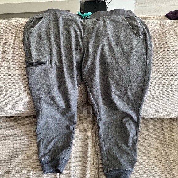 Figs XL Petite Scrub Pants - Picture 3 of 5